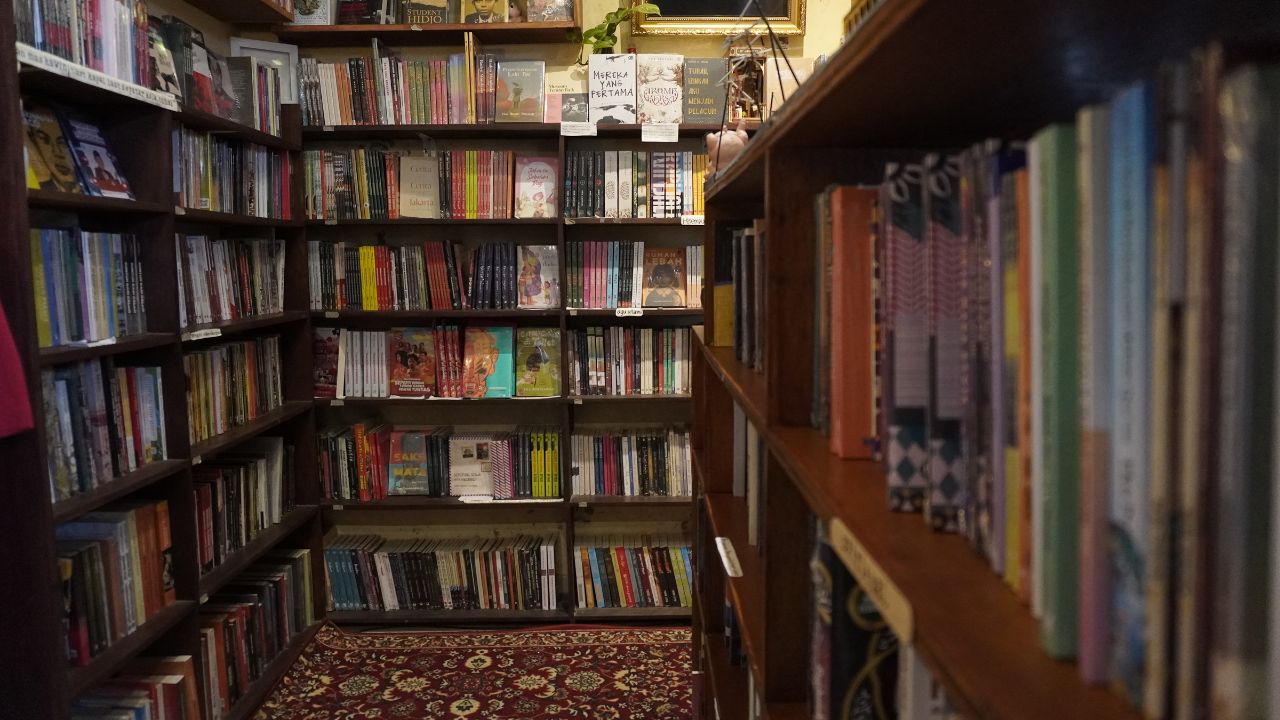 Bookstores matter a lot